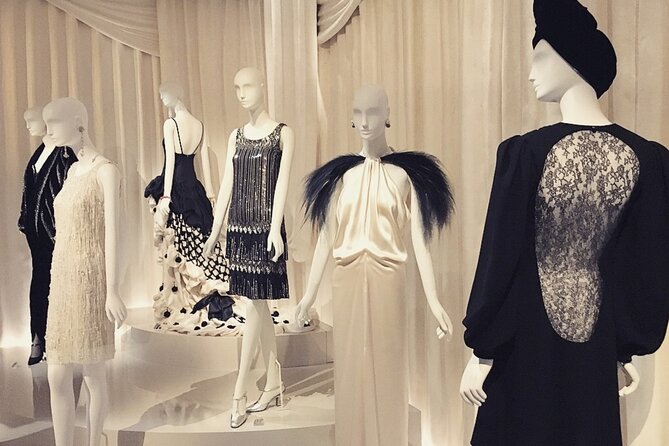 Elegance of Paris Private Tour - Guide-led moments that make or break a private tour
