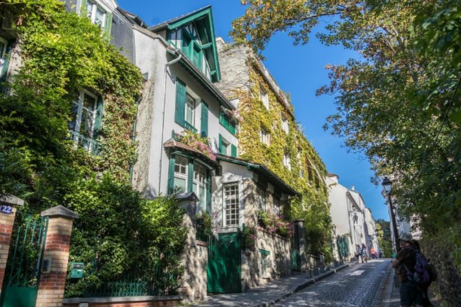 Escape game in Montmartre - Stop-by-Stop: Sacré-Cœur Through Riddles (and What You’ll Notice)