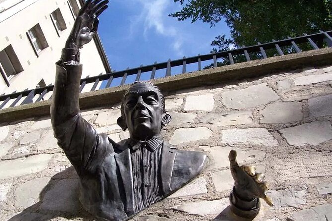 ESSENTIAL MONTMARTRE Walking Tour: the essential highlights+MORE! - Le Moulin de la Galette and Moulin Blute-Fin: windmills, art myths, and real geometry