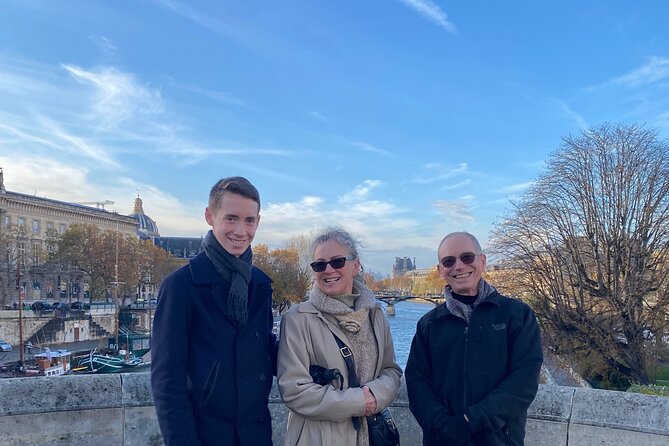 Exclusive Walking Tour of Central Paris With Local Guide - Pont des Arts to the Louvre Area: Love Locks and Cour Carree Quiet