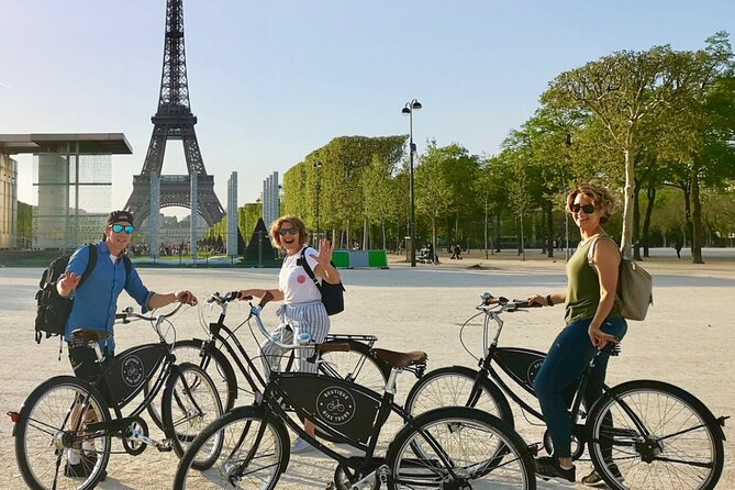 Explore Paris Highlights by Bike - Louvre Area Without the Full Museum Commitment