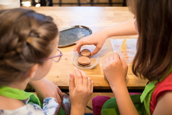 Family experience-Macaron Bakery Class at Galeries Lafayette - Taking the recipe home so it does not disappear after Paris
