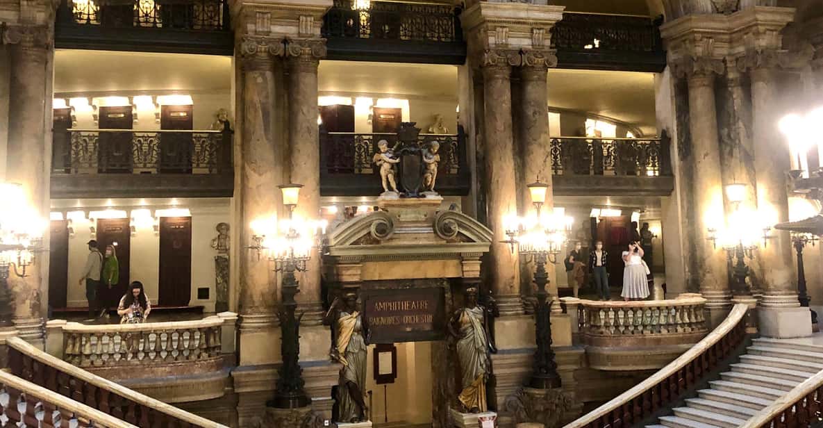 Family-friendly treasure hunt at Opera Garnier - The missing costume case and how the story guides the walk