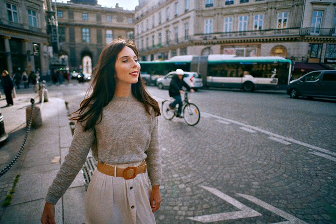 Feel like a star in Paris with photos and a mini movie! - The Parisian Café Ending: Natural Shots, Not Forced Smiles