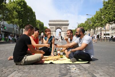 First Day Bike Tour, Top Sights, hidden gems, Wine&Cheese picnic - Meeting near Rue de Richelieu and what “small group” changes