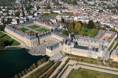 Fontainebleau and Vaux-Le-Vicomte Castle Small-Group Day Trip From Paris - André Le Nôtre’s gardens: 100 acres in a short window