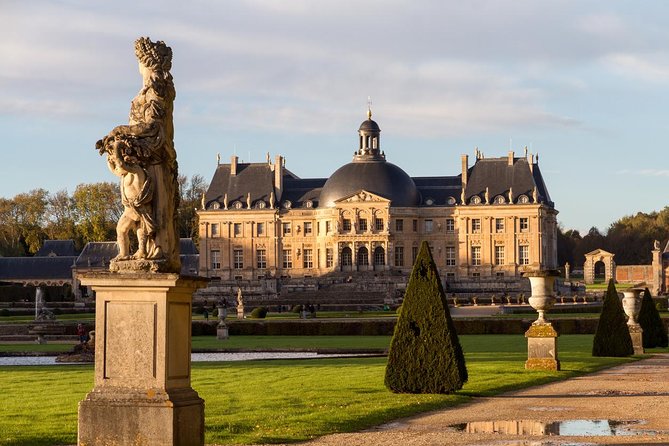 Fontainebleau and Vaux-Le-Vicomte Castle Small-Group Day Trip From Paris - Why the guide makes or breaks your experience