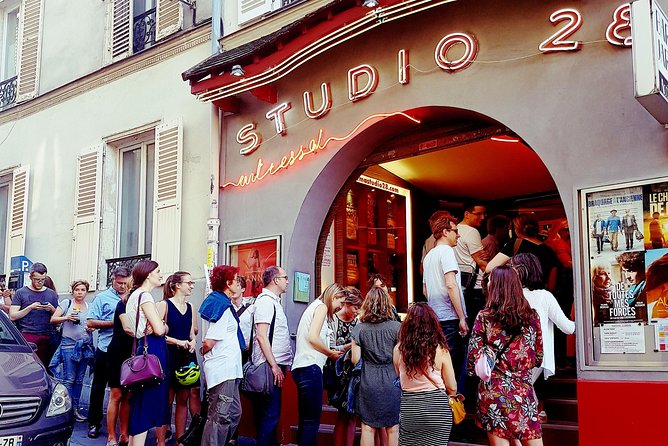 French Films with English Subtitles in Paris - Practical timing: starting at 7:00 pm without stress