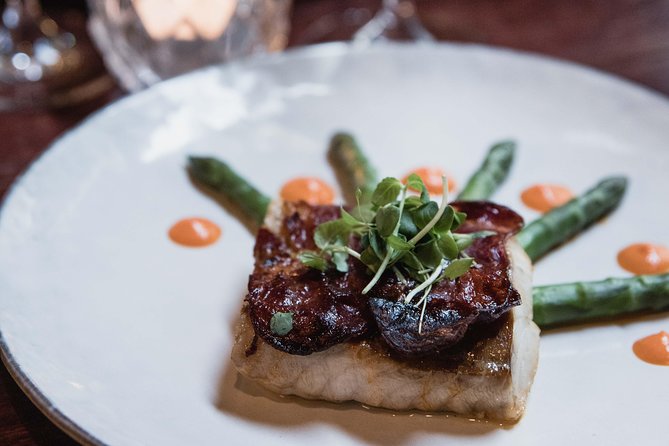 French Gourmet Cuisine: Dinner and Wine Pairing - The restaurant vibe: small room energy, good pacing