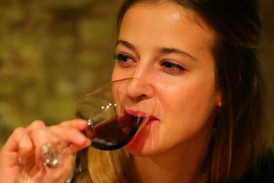 French Wine and Champagne Tasting in Paris - The 5:00 pm flow: what the two hours feels like