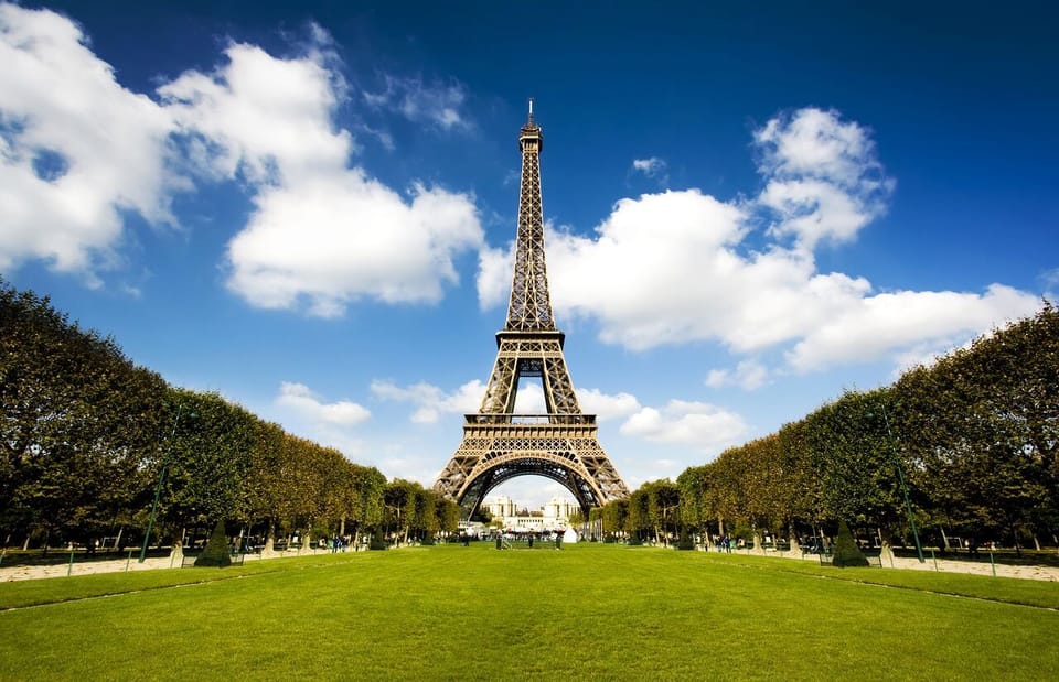 From London: Paris Day Trip with Lunch on Eiffel Tower - Eurostar morning: the best way to beat the long distance