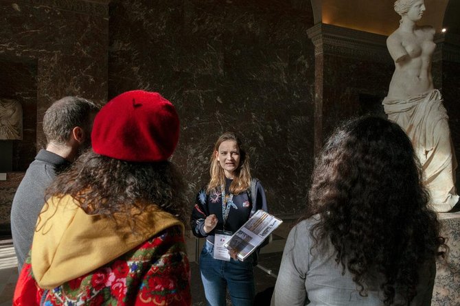 From Louvre to Street Art - original museum guided tour (skip the line!) - Skip-the-line at the Louvre: where you start