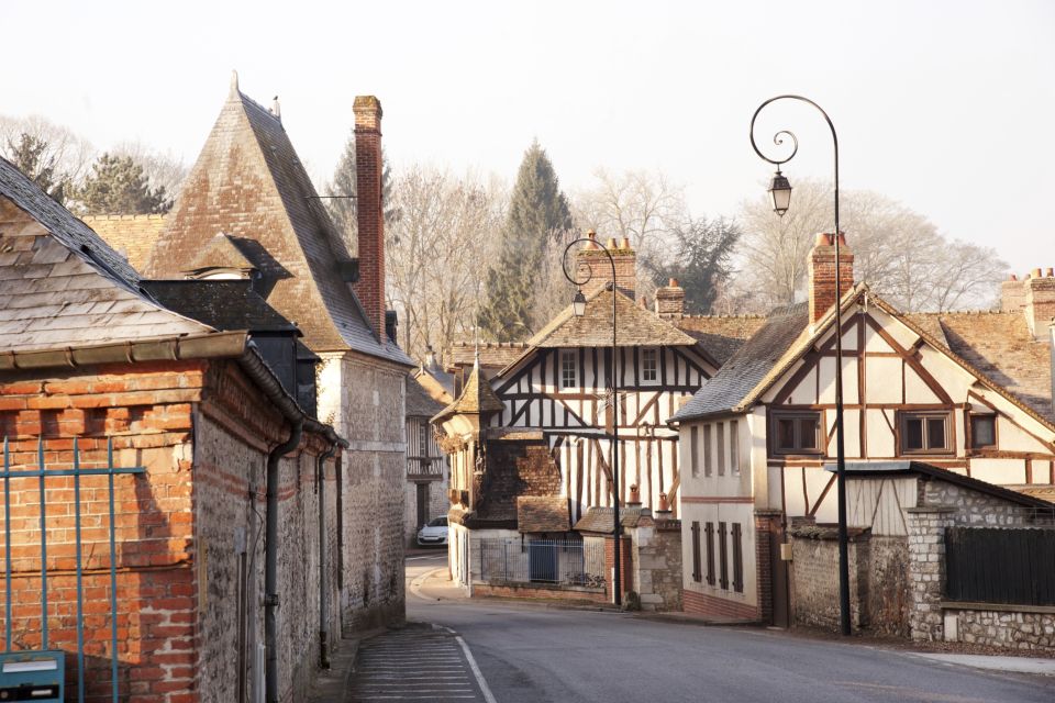 From Paris: 2-Day Normandy & Brittany Tour - From Paris to Caen: a focused start with real coach time