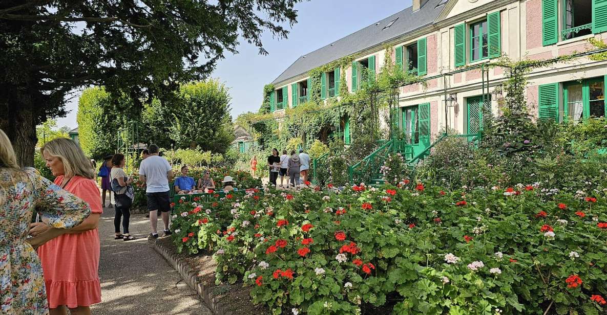 From Paris: Auvers-sur-Oise & Giverny Excursion - Lunch in Auvers: Local choices or Van Gogh’s style