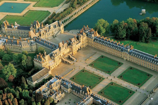 From Paris: Château de Fontainebleau and Vaux-le-Vicomte - Vaux-le-Vicomte’s Baroque Power Play: Nicolas Fouquet and the 40-Hectare Garden Sweep