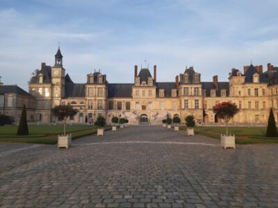 From Paris: Fontainebleau & Vaux-le-Vicomte Private Tour - Vaux-le-Vicomte: baroque drama, Fouquet’s ambition, and garden time