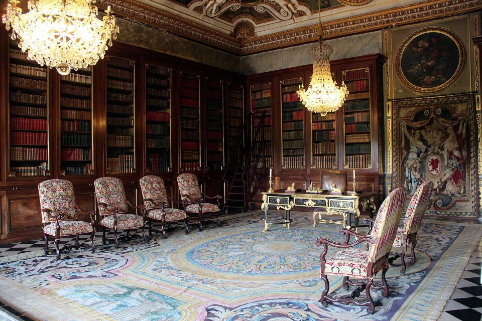 From Paris: Fontainebleau & Vaux-le-Vicomte Private Tour - Practical tips to enjoy every room and every path