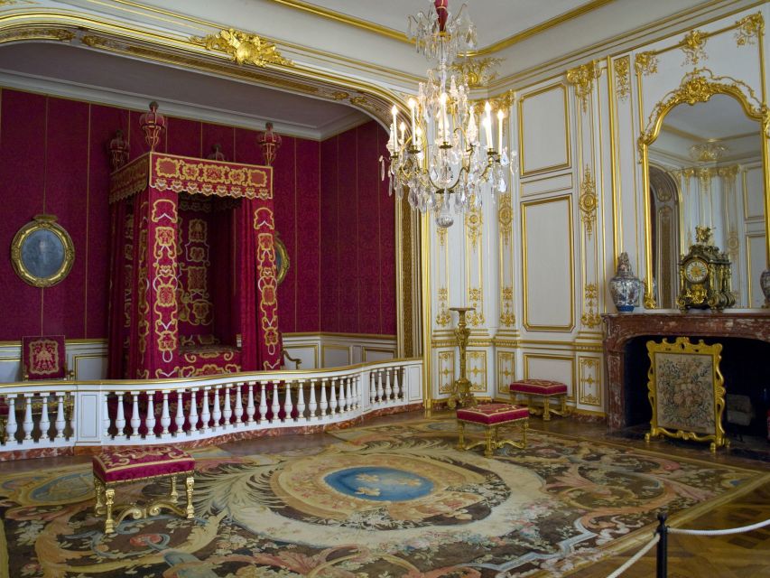 From Paris: Loire Valley Castles Tour with Hotel Transfers - The Road Between Stops: What the Coach Time Really Feels Like