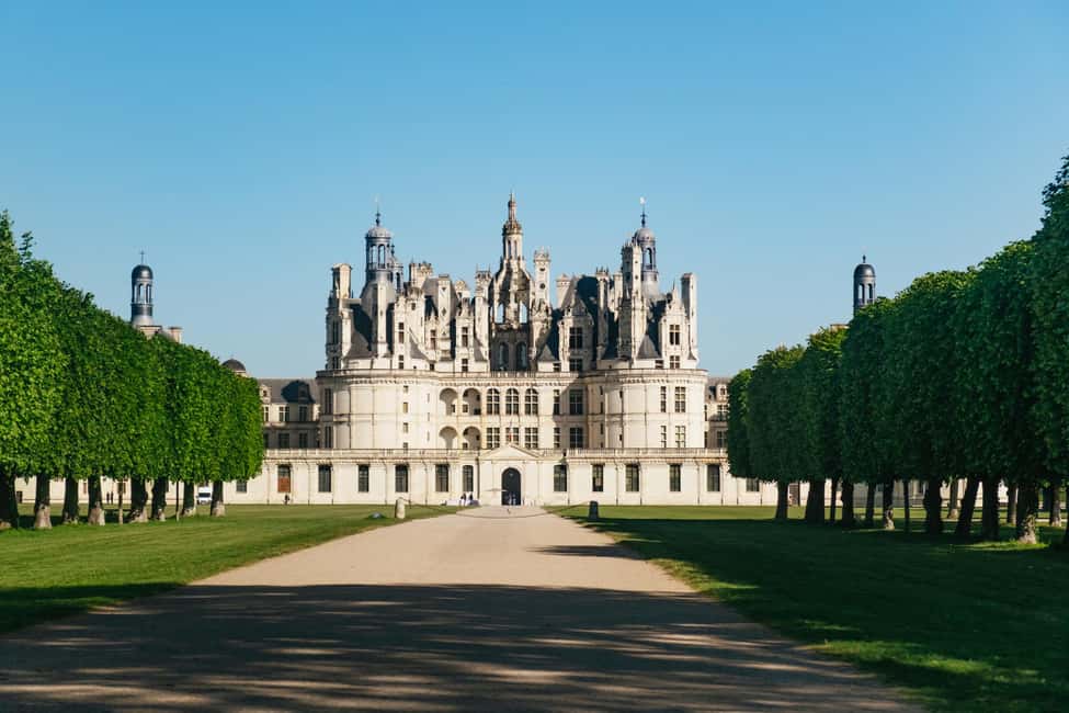 From Paris: Loire Valley Chambord Castle and Wine Tasting - A Loire Valley Day Trip That Feels Like Two Experiences in One