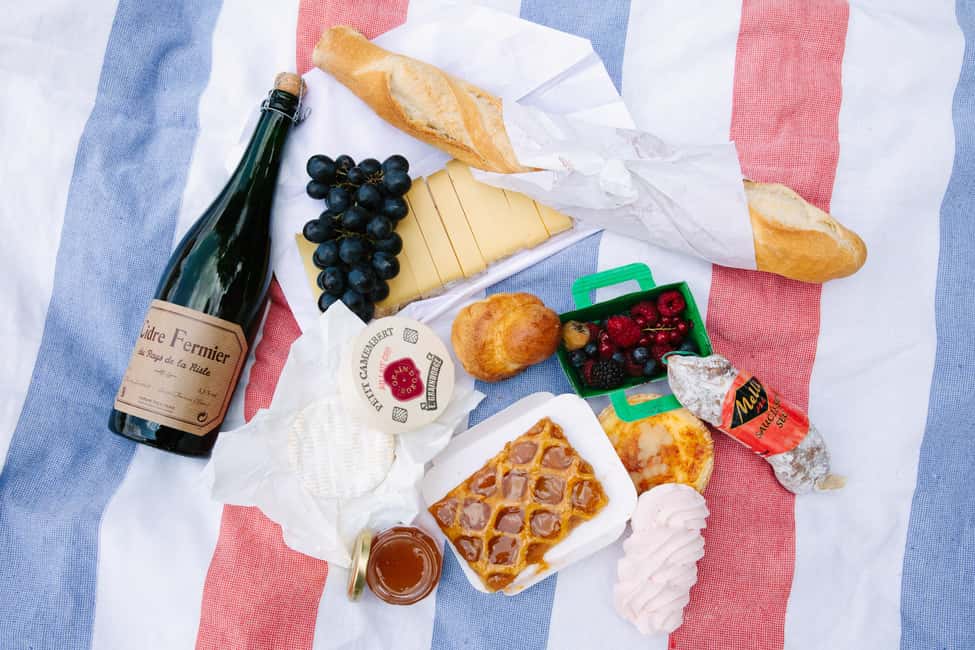From Paris: Monet Garden & Giverny Bike Tour and Picnic Stop - What to bring and how to keep the day comfortable