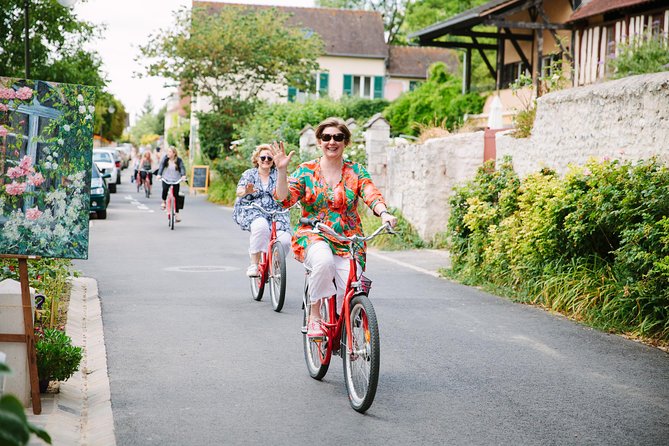 From Paris: Monet Gardens & Giverny Bike Tour with Picnic Stop - Why biking from Paris to Giverny feels better than a bus-only day