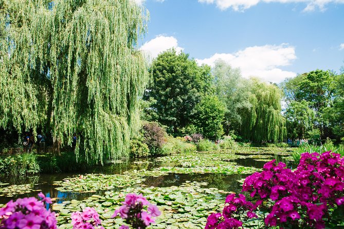 From Paris: Monet Gardens & Giverny Bike Tour with Picnic Stop - Cycling back: decompression and getting your energy back