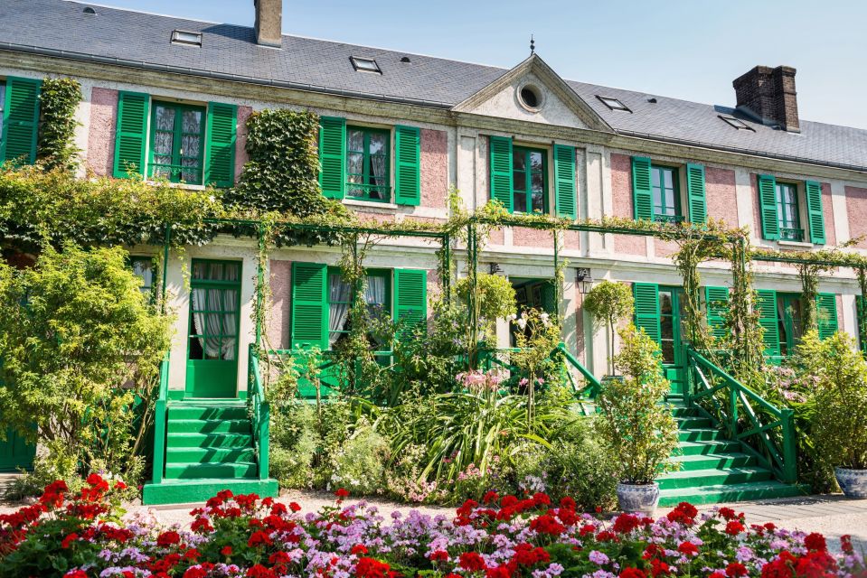 From Paris: Monet Impressionism Tour to Giverny by Minibus - Transportation and group size: minibus comfort vs real-world timing