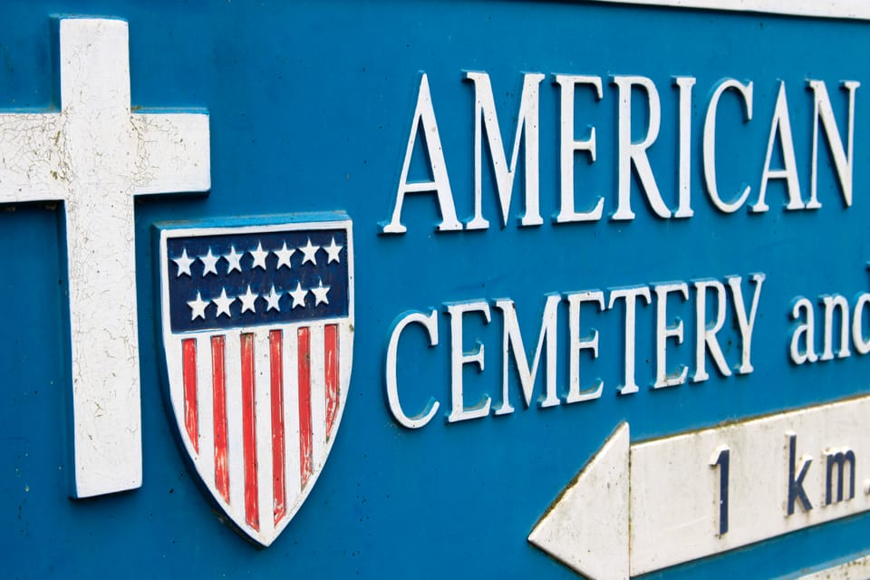From Paris: Normandy D-Day Beaches Day Trip with Lunch - Omaha Beach with a real guide: turning names into sense