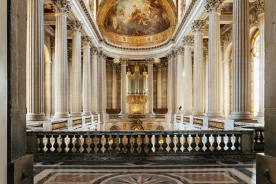 From Paris : Palace of Versailles and Gardens by Bus - Entering the Palace: The 1.5-Hour Slot and the Hall of Mirrors