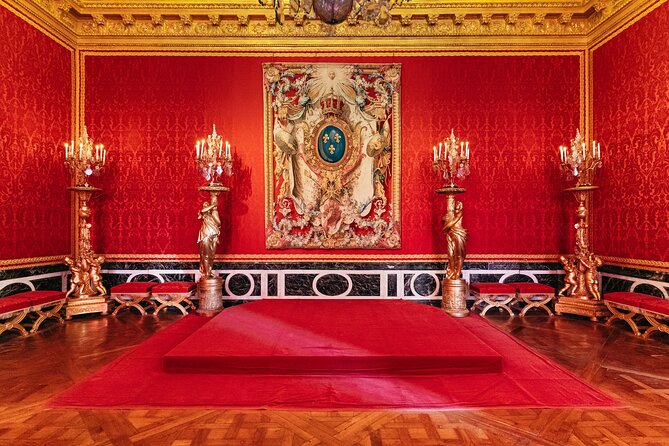 From Paris : Palace of Versailles and Gardens by Bus - Audio Guide: The Tour App vs. the Palace’s Own Audio