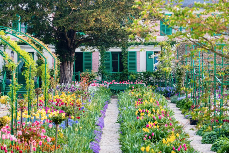 From Paris: Private Day Trip to Giverny and Auvers sur Oise - The Flower Garden: Why Season Changes Matter