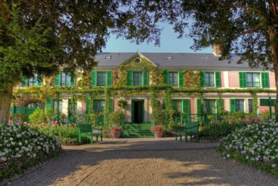 From Paris: Private Day Trip to Giverny and Auvers sur Oise - Inside Monet’s House: Yellow Dining Room to First Workshop