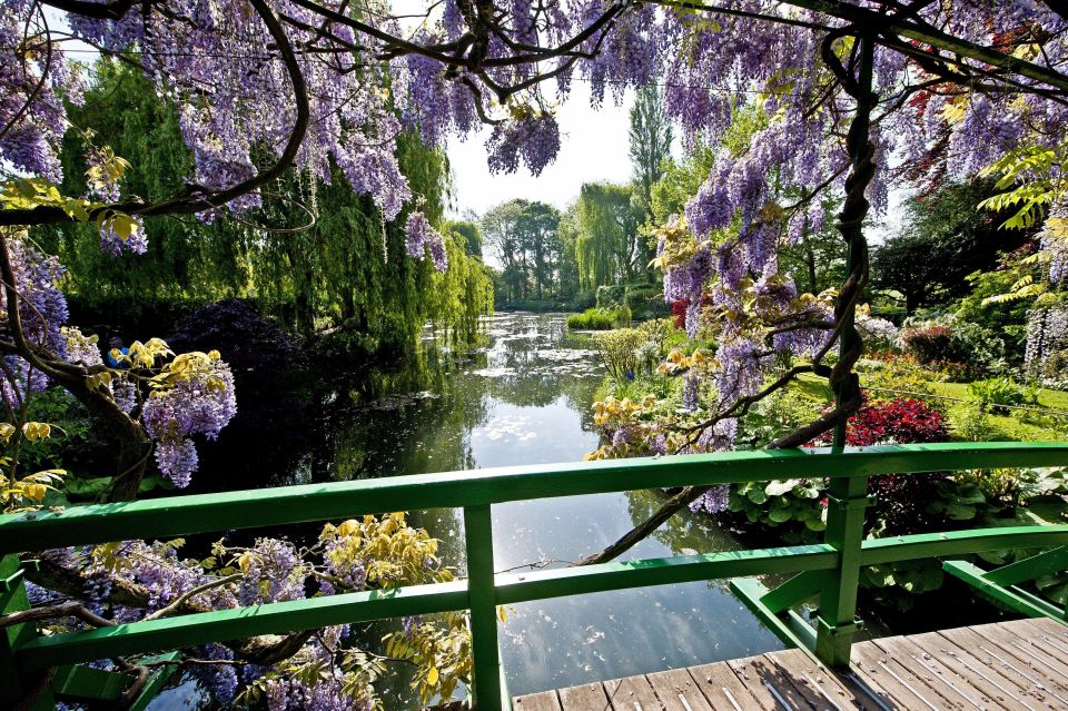 From Paris: Private Day Trip to Giverny and Auvers sur Oise - The Water Garden and Japanese Bridge: Monet’s Late-Life Signature