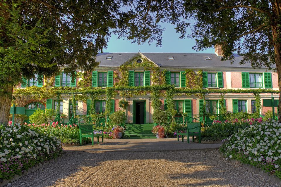 From Paris: Private Day Trip to Giverny and Auvers sur Oise - Inside Monet’s House: Yellow Dining Room to First Workshop