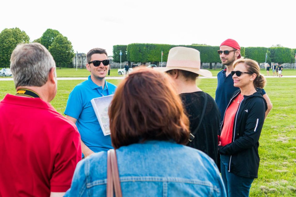 From Paris: Small-Group Loire Valley Castles Full-Day Tour - Getting to the castles: meeting point, minibus ride, and why small-group matters