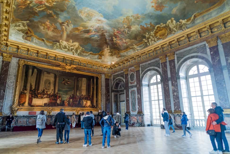 From Paris: Versailles Palace & Gardens Private Guided Tour - How a Licensed Guide Changes the Whole Experience