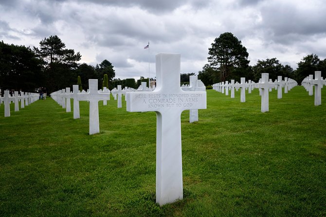 From Paris - WWII American Landing Beaches Discovery Private Tour - Pointe du Hoc: Walking the Cliff Line Where Artillery Was the Prize