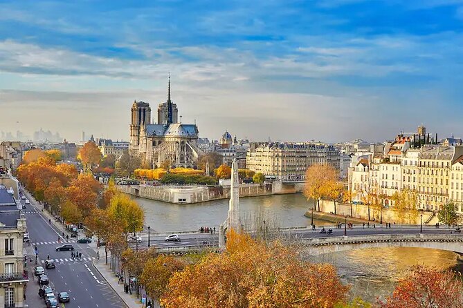 Full-Day Private Tour in Paris with Driver Sightseeing tour - Montmartre View Time and Sacré-Cœur: Art Streets, Big Views