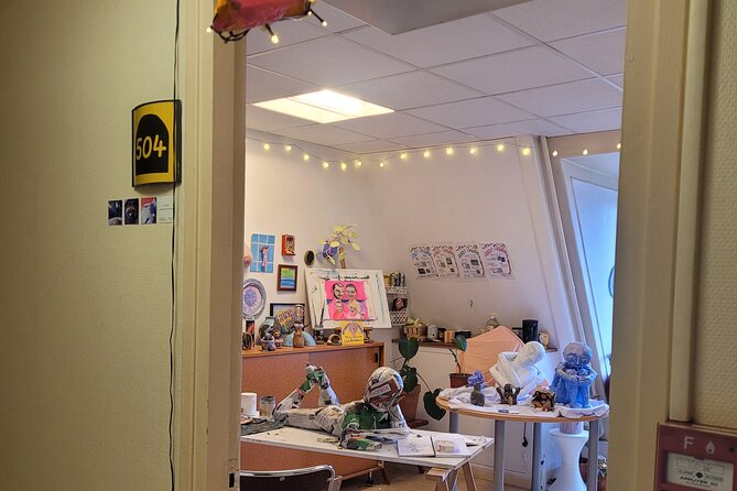 Fun Painting Class in a Professional Art Studio with a View - Materials and What to Wear (So You Don’t Worry)