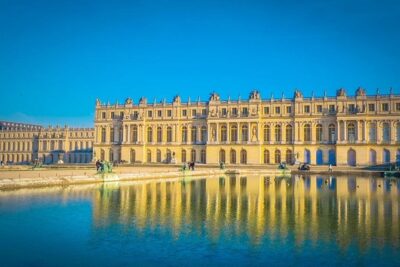 Giverny and Versailles Full-Day Private Guided Tour with Hotel Pickup - Hotel pickup at 9:00 am: the low-stress start you’ll notice