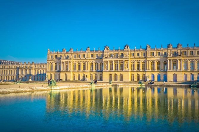 Giverny and Versailles Full-Day Private Guided Tour with Hotel Pickup - Hotel pickup at 9:00 am: the low-stress start you’ll notice
