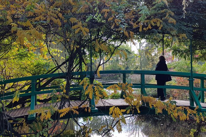 Giverny Half-Day Guided Tour from Paris - Who should book this Giverny half-day tour?