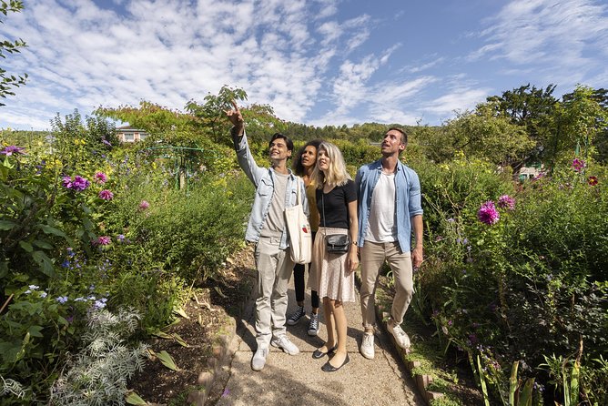 Giverny Monet's House and Gardens plus Shopping Session Day Trip - Group Size, Pace, and Practical Tips for a 9.5-Hour Day