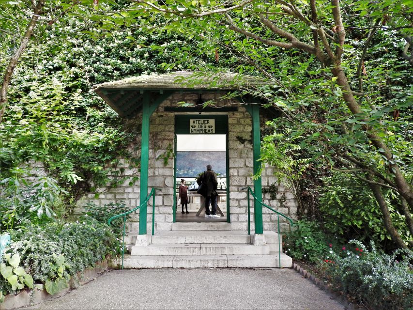 Giverny: Monet’s House and Gardens Skip-the-Line Tour - Key things to know before you go