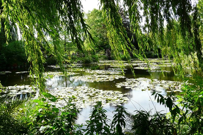 Giverny Monet's House & Gardens Private Half-Day Trip from Paris - Food and comfort: what to pack mentally