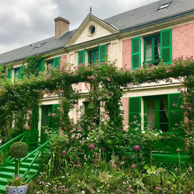 Giverny : Monet's house & Gardens Private tour from Paris - Skip-the-line at Fondation Monet: your time starts now