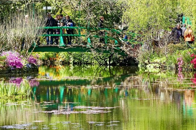Giverny Private Tour: Monet's House & Garden - Fondation Claude Monet: House, Gardens, and the Japanese Pond Moment