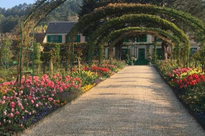 Giverny Private Trip with Monet's House, Gardens & Impressionism Museum - Stop 1 in Giverny: Your First 30 Minutes Set the Tone