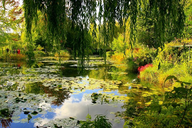 Giverny & Versailles Audio Guided Day Trip with Lunch from Paris - La Galerie des Glaces again: pacing the Hall of Mirrors