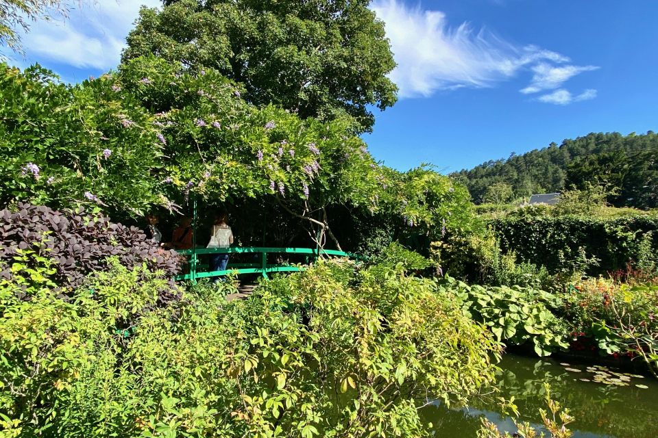 Giverny Versailles Trianon Small Group by Minivan from Paris - Gardens, Big and Small Trianon, and Hamlet de la Reine